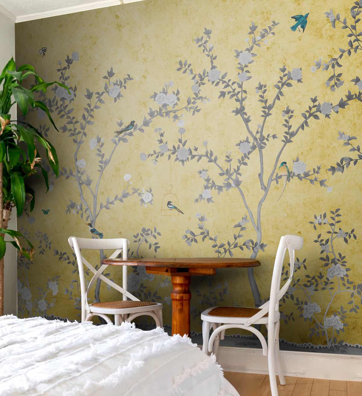 Yellow Aura in the Garden, Luxury Chinoiserie Wallcovering - Marble Lotus - Yellow Aura in the Garden, Chinoiserie Wallcovering